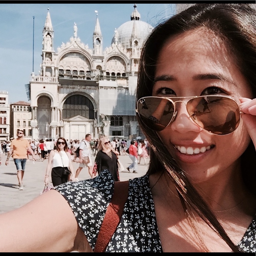 Meet your Posher, Lia